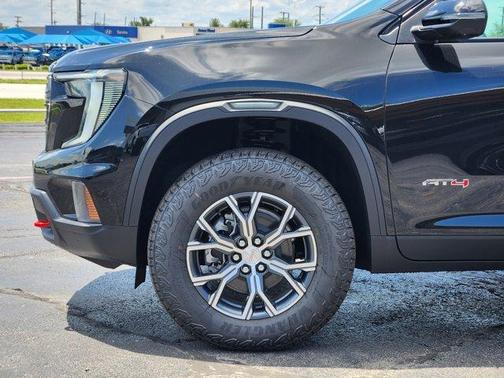 2025 GMC Acadia AT4