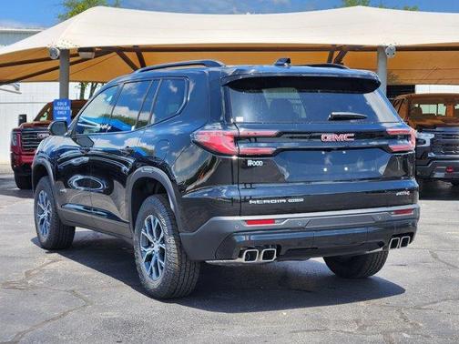2025 GMC Acadia AT4
