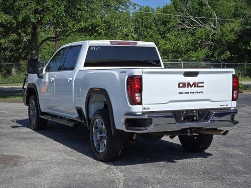 Summit White 2025 GMC Sierra 2500 SLE