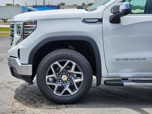 2025 GMC Sierra 1500 SLT