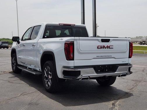 2025 GMC Sierra 1500 SLT