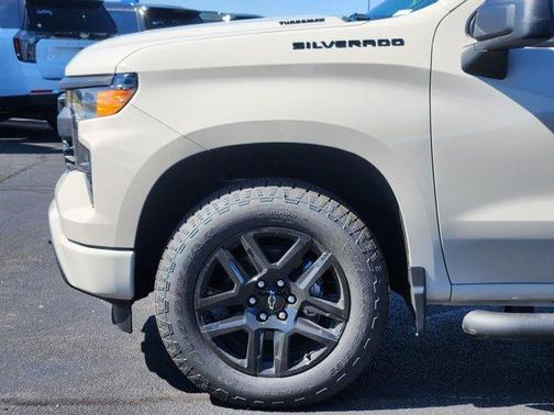 2026 Chevrolet Silverado 1500 Custom