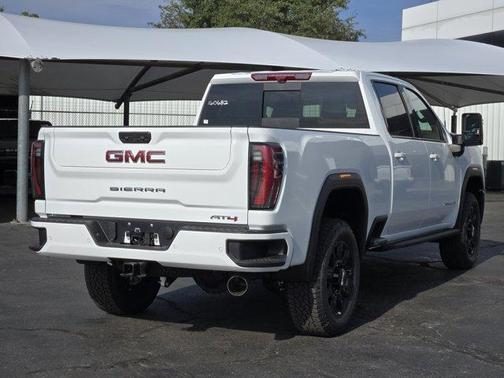 2026 GMC Sierra 2500 AT4