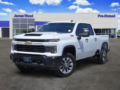 Summit White 2024 Chevrolet Silverado 2500 Custom