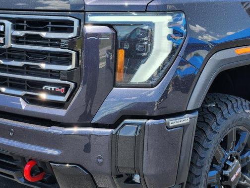 2025 GMC Sierra 2500 AT4