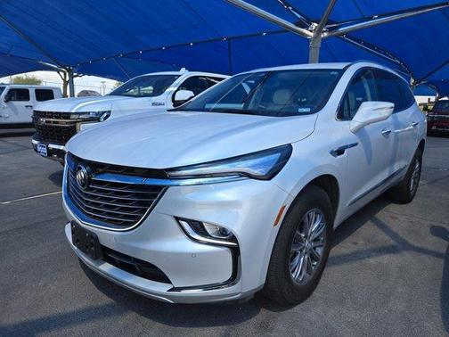 White Frost Tri-Coat 2023 Buick Enclave Essence