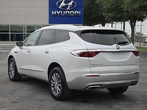 White Frost Tri-Coat 2023 Buick Enclave Essence