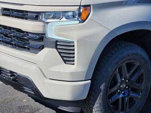 White Sand 2026 Chevrolet Silverado 1500 RST