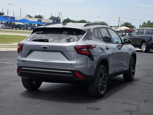 Sterling Gray Metallic 2026 Chevrolet Trax LT