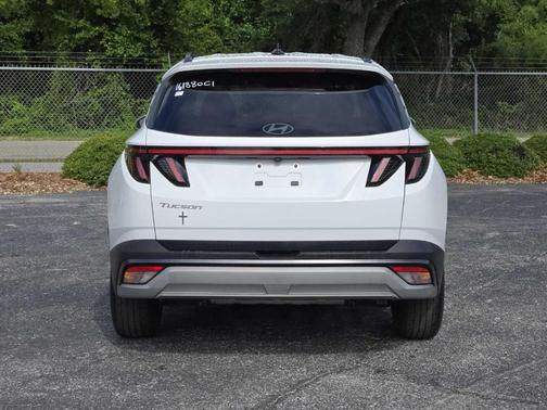 Serenity White Pearl 2025 Hyundai TUCSON SEL Convenience
