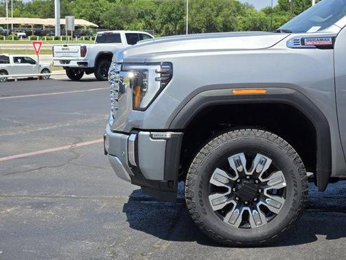 2025 GMC Sierra 2500 Denali