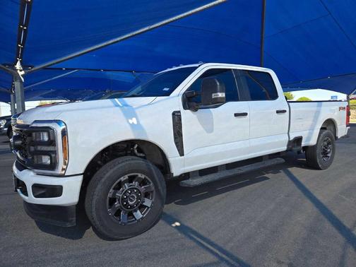 Oxford White 2024 Ford F-250 XL