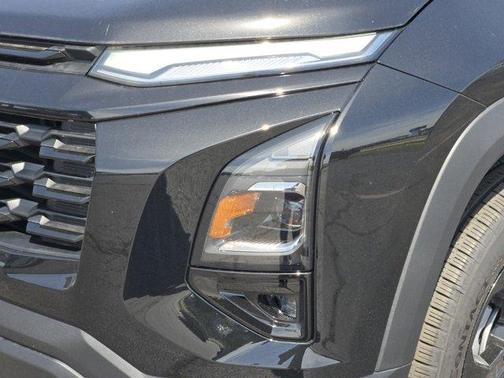 Mosaic Black Metallic 2026 Chevrolet Equinox LT