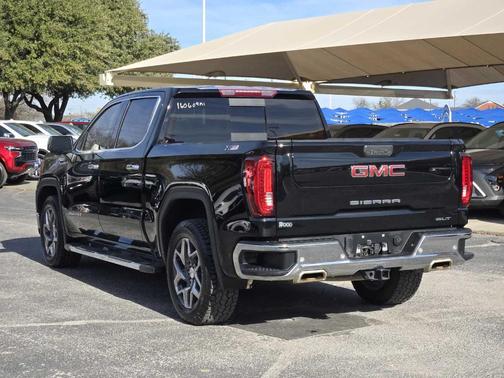 2022 GMC Sierra 1500 SLT