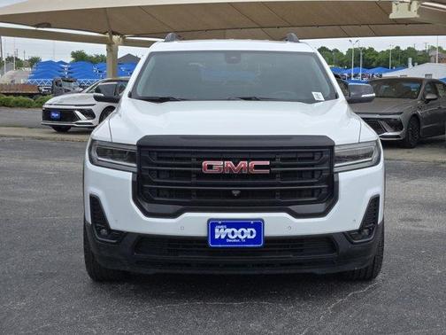 Summit White 2022 GMC Acadia AT4