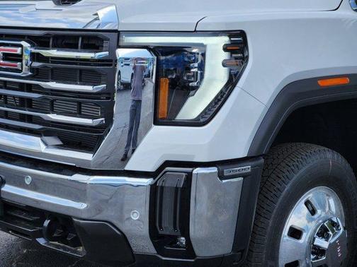 2025 GMC Sierra 3500 SLT