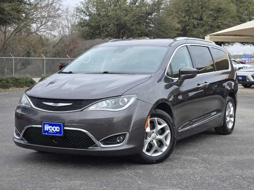 2019 Chrysler Pacifica Touring-L Plus