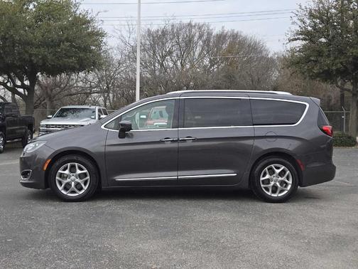 2019 Chrysler Pacifica Touring-L Plus