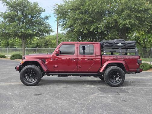 2021 Jeep Gladiator Overland