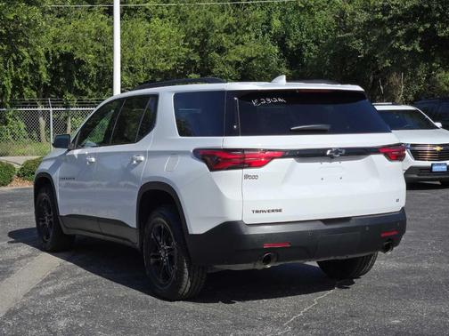 2022 Chevrolet Traverse LT Leather