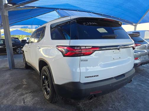 2022 Chevrolet Traverse LT Leather