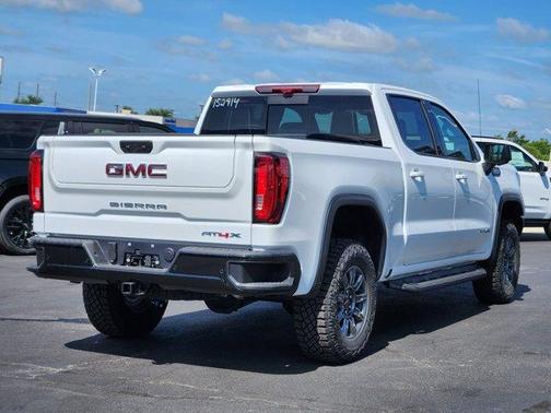 2025 GMC Sierra 1500 AT4X