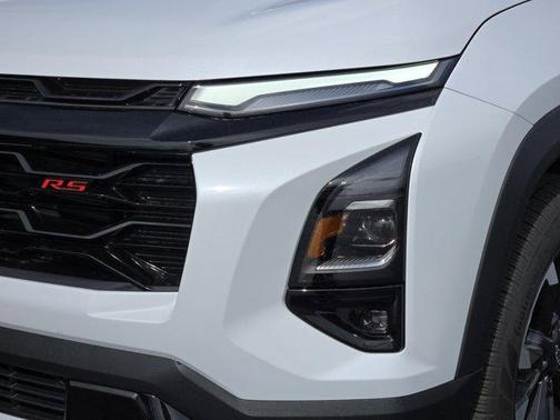 Polar White 2026 Chevrolet Equinox RS