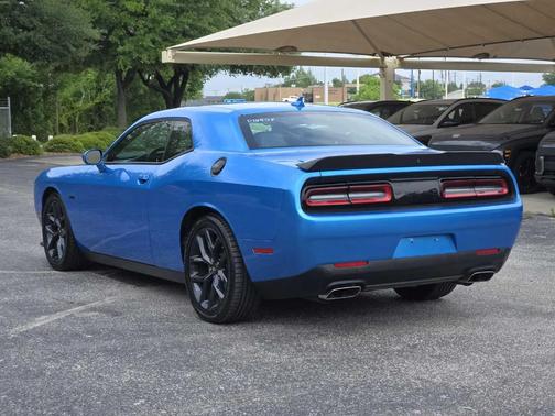 B5 Blue Pearlcoat 2023 Dodge Challenger R/T