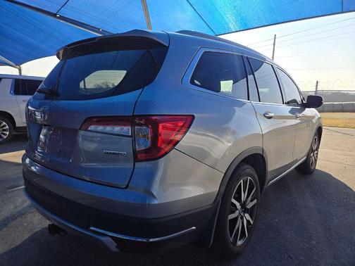 2019 Honda Pilot Touring 8-Passenger