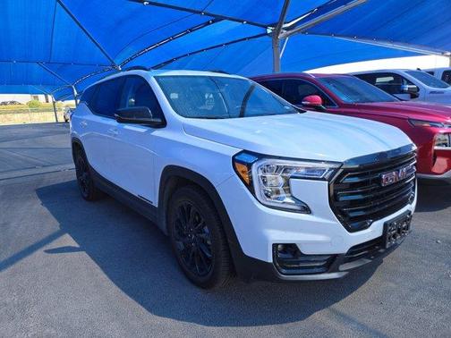 2023 GMC Terrain SLT