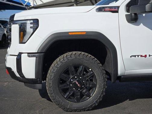 2026 GMC Sierra 2500 AT4