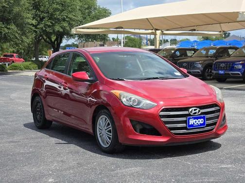 2017 Hyundai Elantra GT Base
