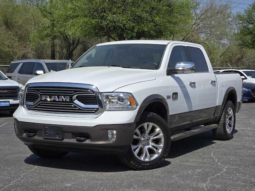 Bright White Clearcoat 2018 RAM 1500 Longhorn