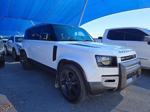 Fuji White 2024 Land Rover Defender P300