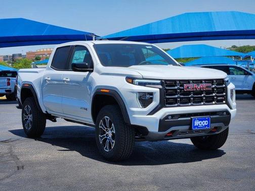 2025 GMC Canyon AT4