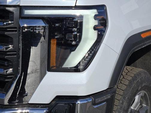 2026 GMC Sierra 2500 SLT