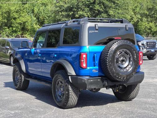 2024 Ford Bronco Outer Banks