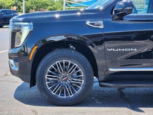 2025 GMC Yukon Elevation