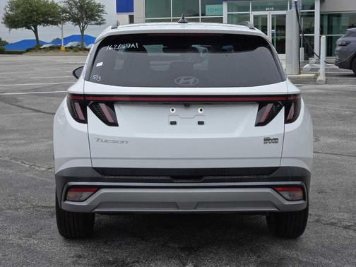 Serenity White Pearl 2025 Hyundai TUCSON Limited