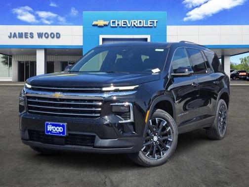 Mosaic Black Metallic 2026 Chevrolet Traverse LT