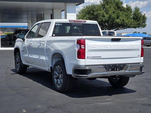 Summit White 2026 Chevrolet Silverado 1500 LT