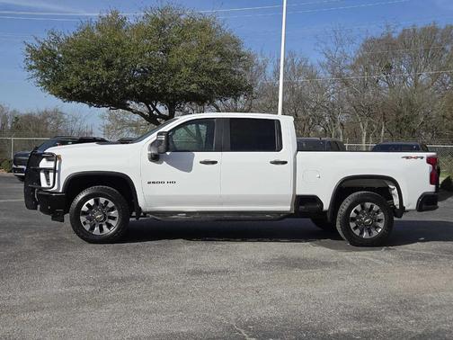 2021 Chevrolet Silverado 2500 Custom