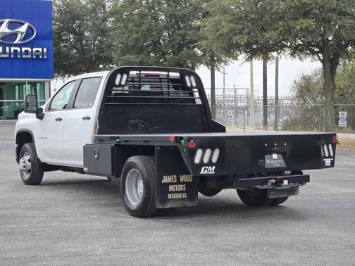 2025 Chevrolet Silverado 3500 WT