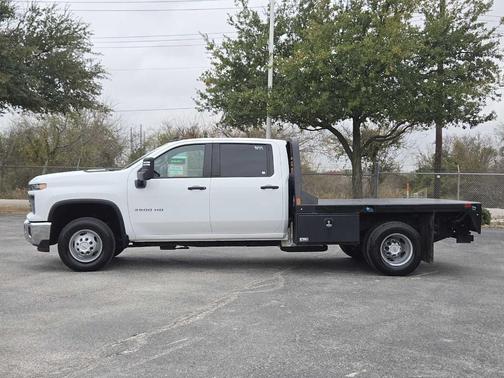 2025 Chevrolet Silverado 3500 WT