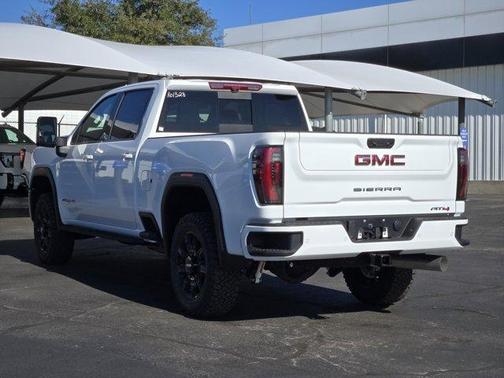 2026 GMC Sierra 2500 AT4