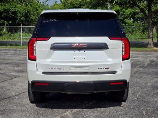 White Frost Tri-Coat 2023 GMC Yukon AT4