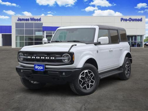 2025 Ford Bronco Outer Banks