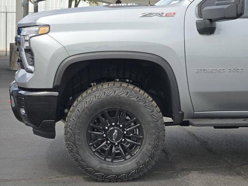 Sterling Gray Metallic 2026 Chevrolet Silverado 2500 ZR2