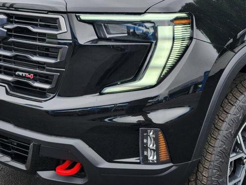 2025 GMC Acadia AT4