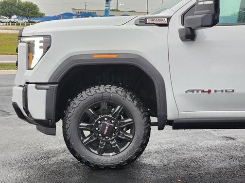 2025 GMC Sierra 2500 AT4